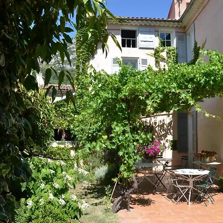 Bed & Breakfast Lescapade Capellane 4*