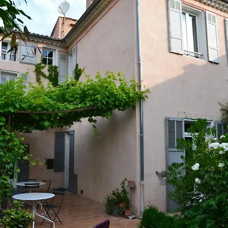 Bed & Breakfast Lescapade Capellane