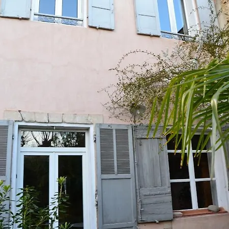 Lescapade Capellane Bed & Breakfast Volx